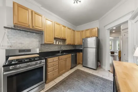 2837 North Cambridge Avenue Chicago IL 60657