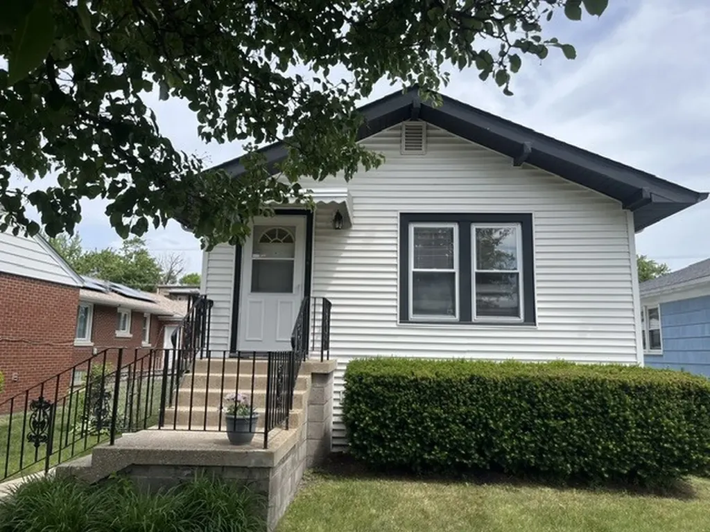244 Webb Street Calumet City IL 60409
