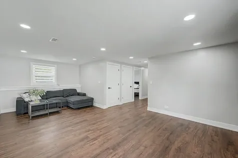 255 Polk Court Bartlett IL 60103