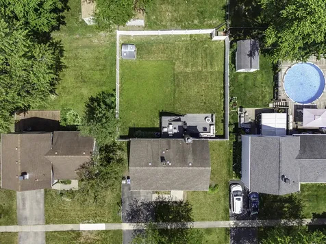 255 Polk Court Bartlett IL 60103