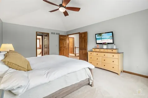 1309 Hawkins Court St. Charles IL 60174