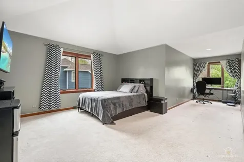 1309 Hawkins Court St. Charles IL 60174