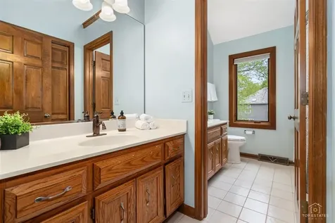 1309 Hawkins Court St. Charles IL 60174