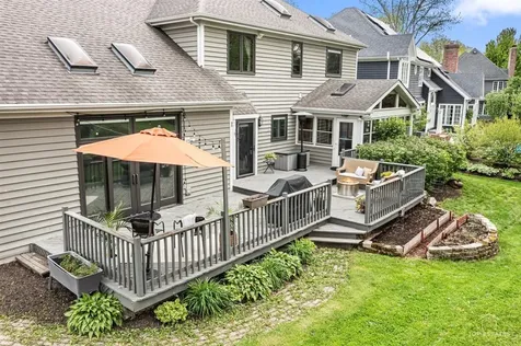 1309 Hawkins Court St. Charles IL 60174