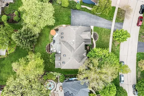 1309 Hawkins Court St. Charles IL 60174