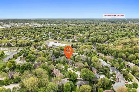 1309 Hawkins Court St. Charles IL 60174