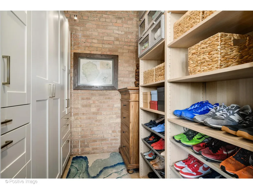 1601 South Indiana Avenue Chicago IL 60616