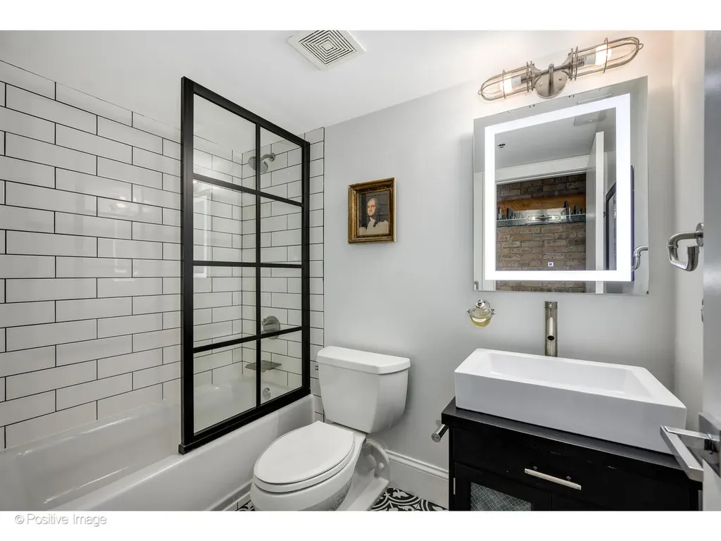 1601 South Indiana Avenue Chicago IL 60616