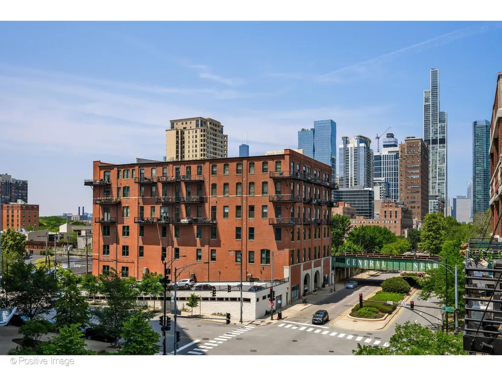 1601 South Indiana Avenue Chicago IL 60616