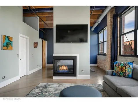 1601 South Indiana Avenue Chicago IL 60616