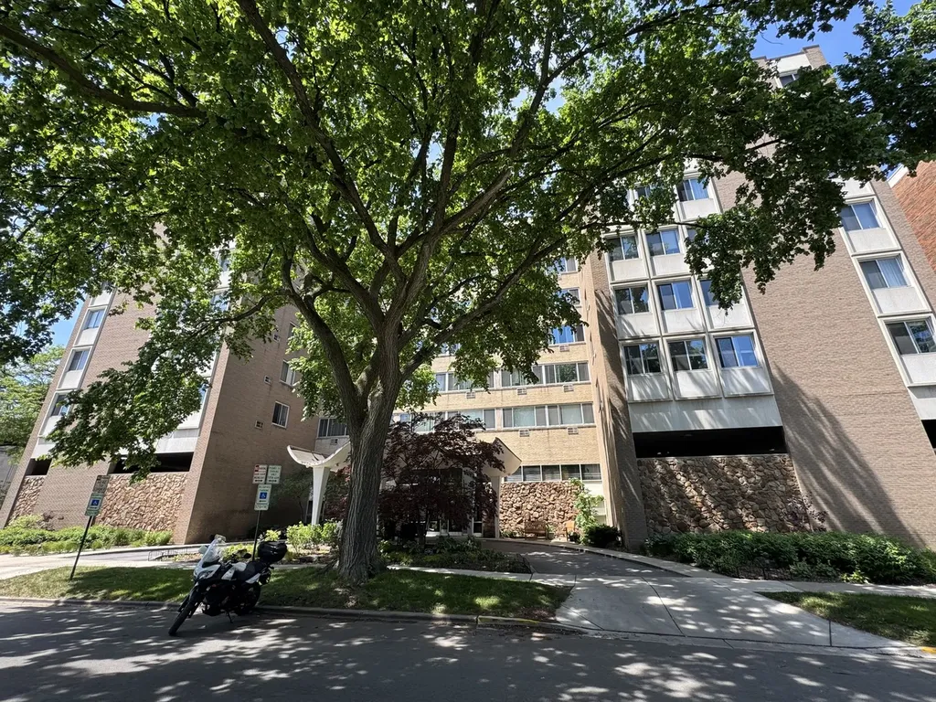 151 North Kenilworth Avenue Oak Park IL 60301