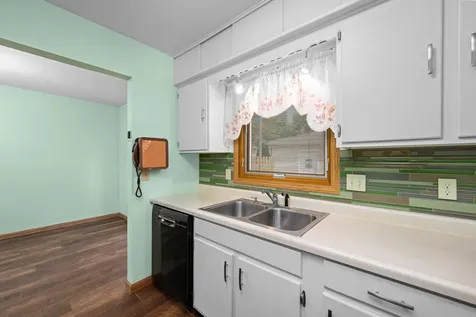1511 21ST Avenue Rock Island IL 61201