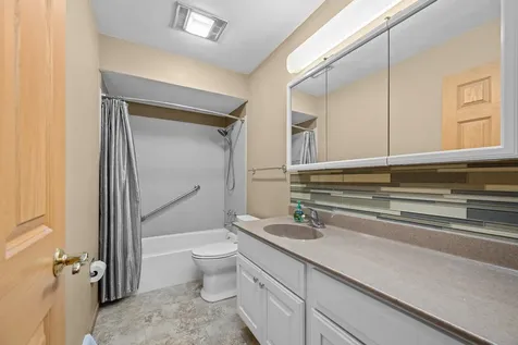 1511 21ST Avenue Rock Island IL 61201