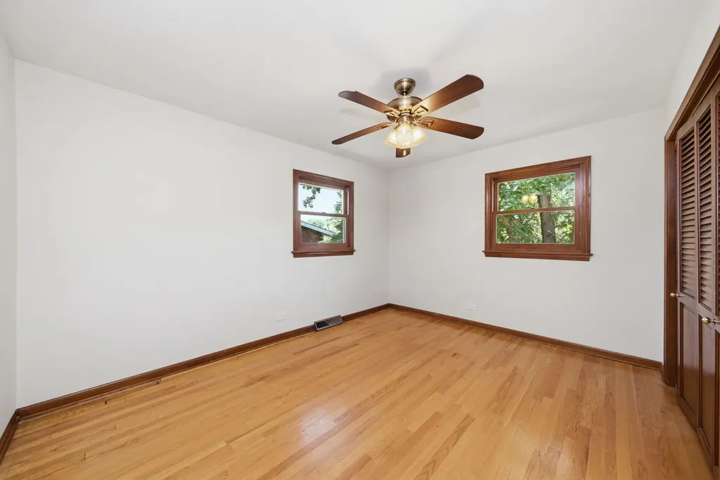1065 Barneswood Drive Downers Grove IL 60515