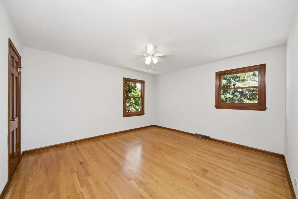 1065 Barneswood Drive Downers Grove IL 60515