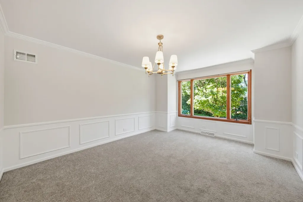 1065 Barneswood Drive Downers Grove IL 60515