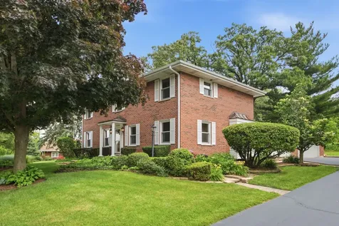 1065 Barneswood Drive Downers Grove IL 60515