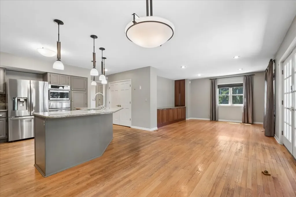 708 Courtland Avenue Park Ridge IL 60068