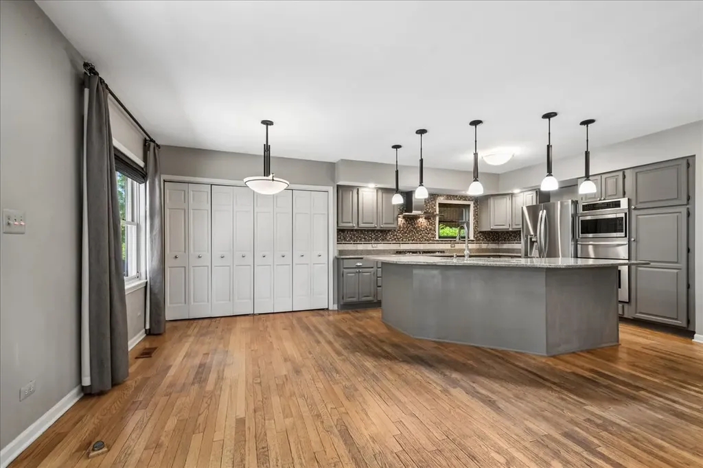 708 Courtland Avenue Park Ridge IL 60068