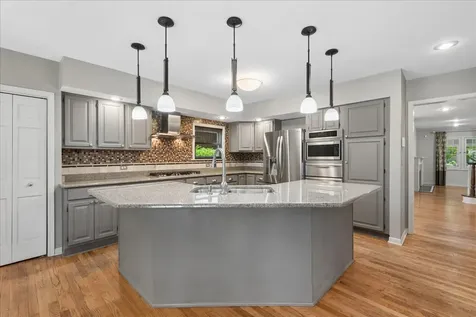 708 Courtland Avenue Park Ridge IL 60068