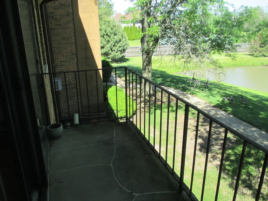 744 North Briar Hill Lane Addison IL 60101