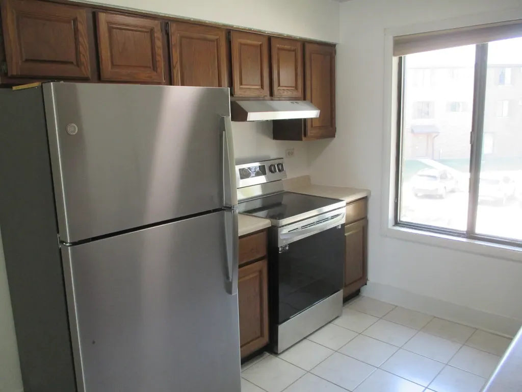 744 North Briar Hill Lane Addison IL 60101
