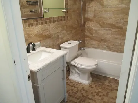 744 North Briar Hill Lane Addison IL 60101
