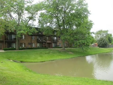 744 North Briar Hill Lane Addison IL 60101