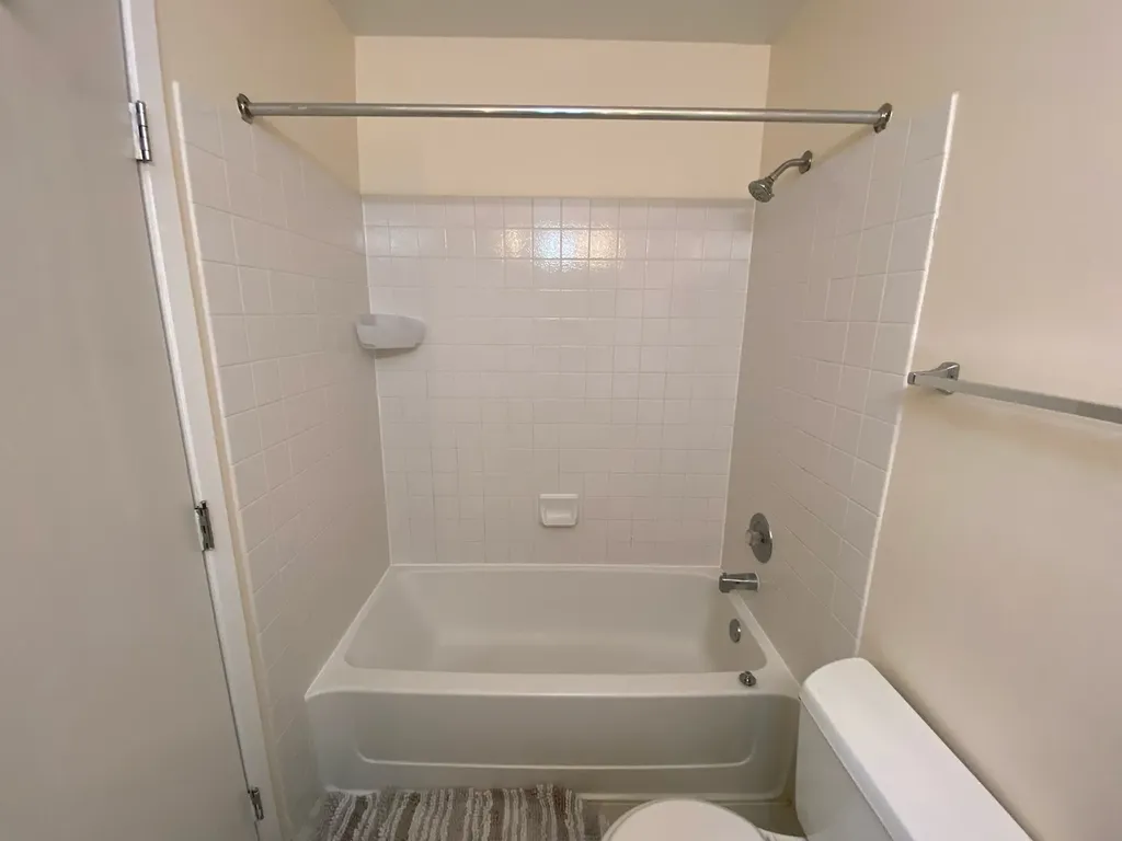 3265 Kirchoff Road Rolling Meadows IL 60008