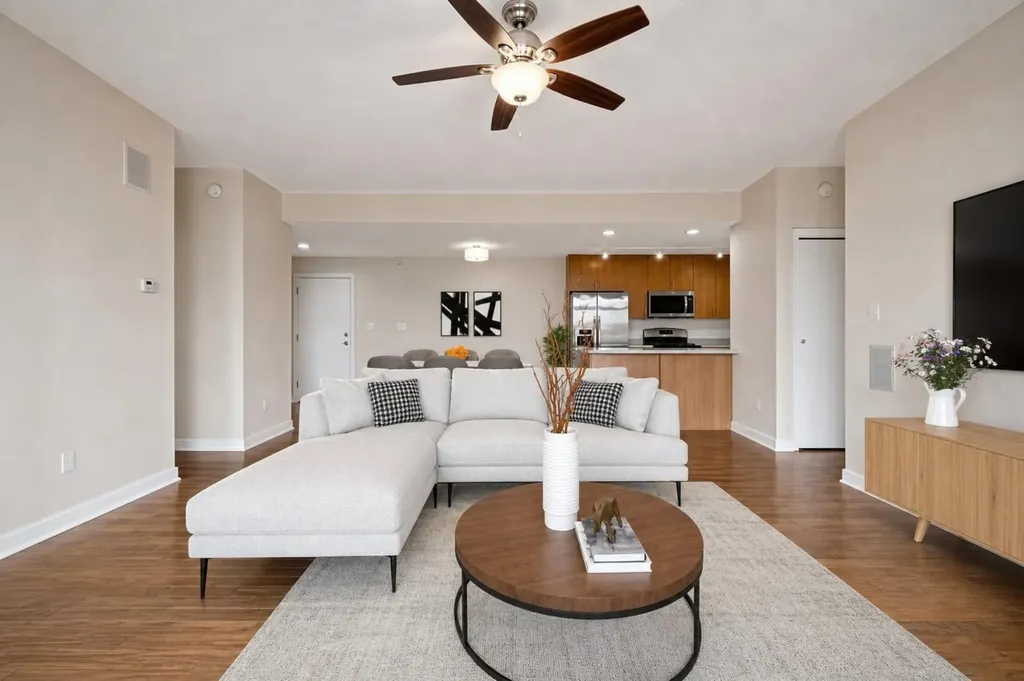 680 North Green Street Chicago IL 60642