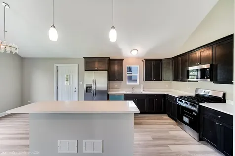 1411 West 172nd Street East Hazel Crest IL 60429