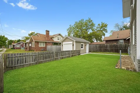 1604 Grant Avenue Rockford IL 61103