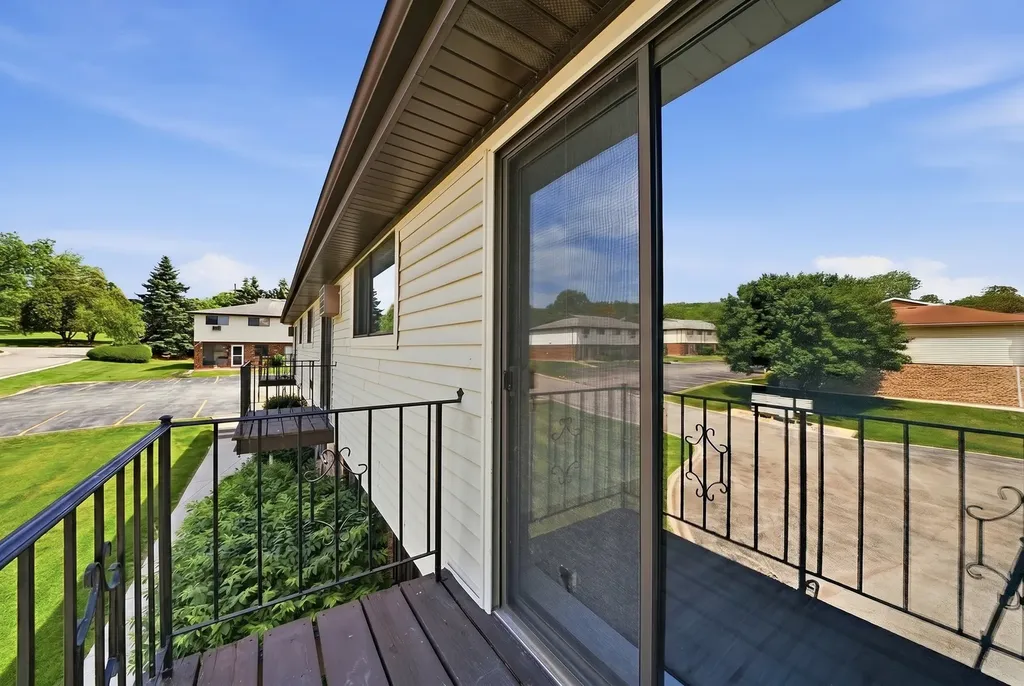 125 Willows Edge Court Willow Springs IL 60480
