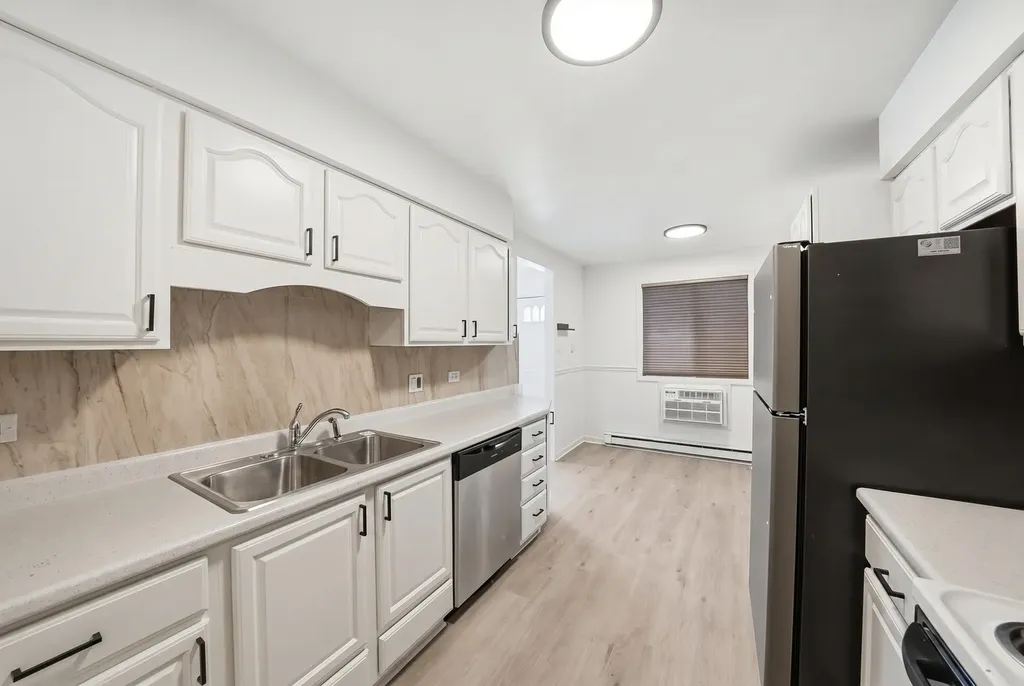 125 Willows Edge Court Willow Springs IL 60480