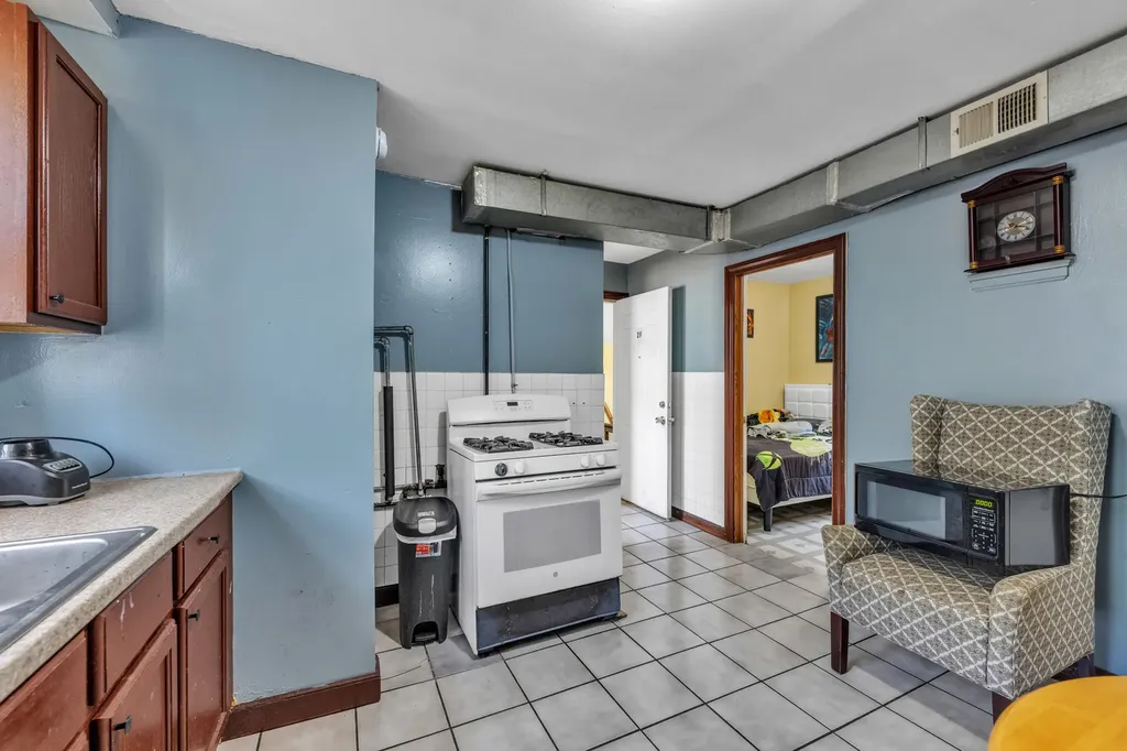 3031 South Central Park Avenue Chicago IL 60623