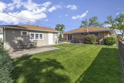 10813 Berkshire Street Westchester IL 60154