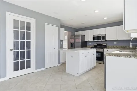 2645 Caliendo Circle Montgomery IL 60538