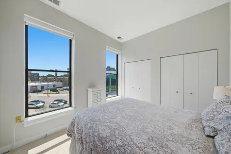 3175 North Lincoln Avenue Chicago IL 60657