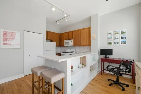 3175 North Lincoln Avenue Chicago IL 60657