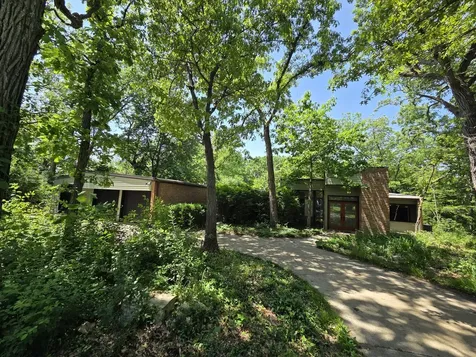 1620 Cambridge Avenue Flossmoor IL 60422