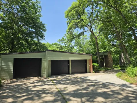 1620 Cambridge Avenue Flossmoor IL 60422