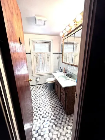 814 Norfolk Avenue Westchester IL 60154
