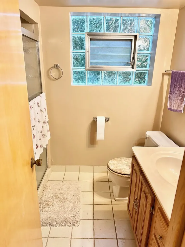 3826 West 83rd Street Chicago IL 60652