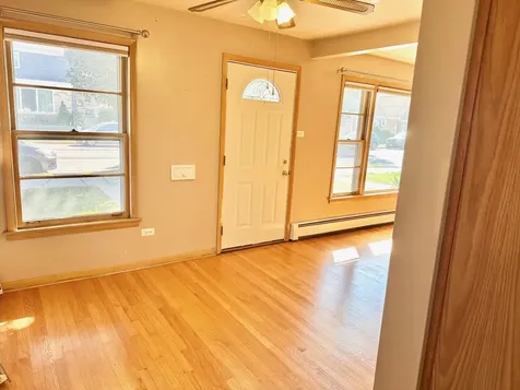 3826 West 83rd Street Chicago IL 60652