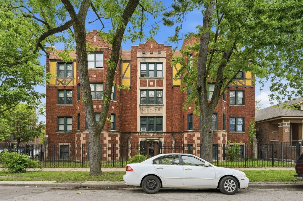 8152 South Laflin Street Chicago IL 60620