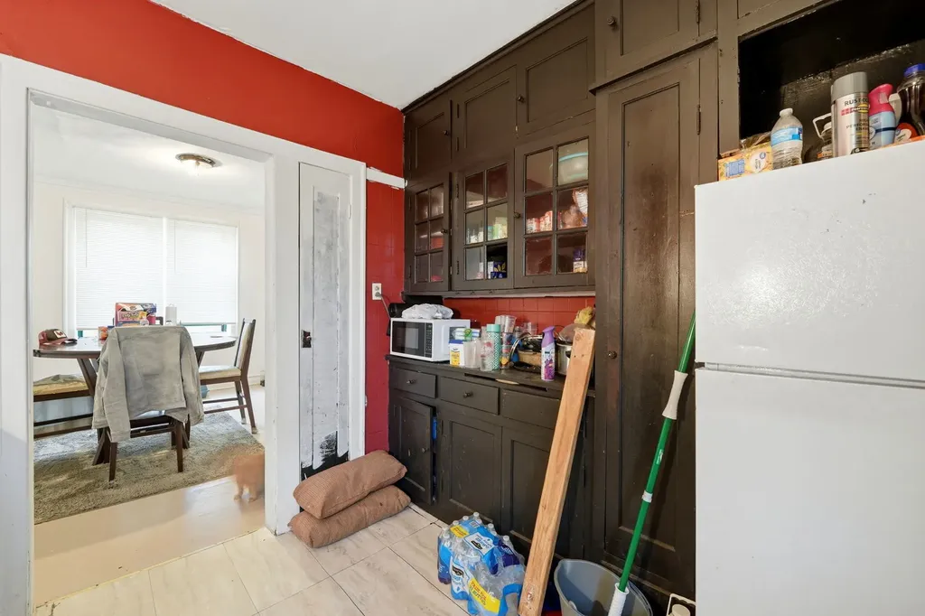 8152 South Laflin Street Chicago IL 60620