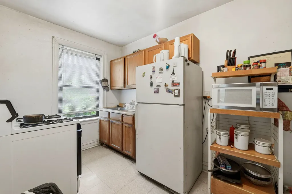 8152 South Laflin Street Chicago IL 60620