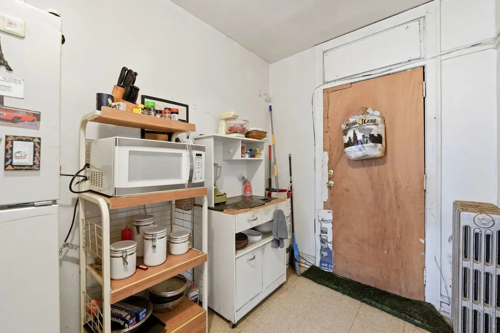 8152 South Laflin Street Chicago IL 60620