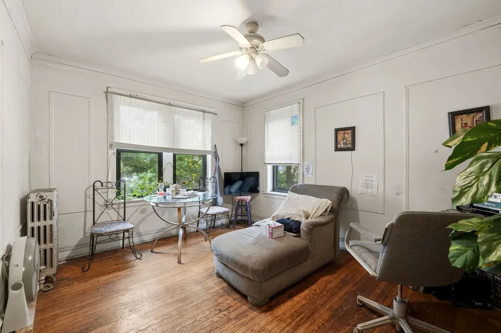 8152 South Laflin Street Chicago IL 60620