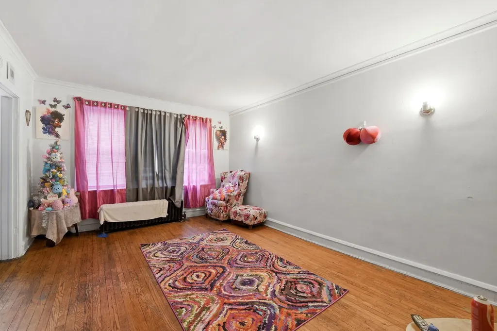 8152 South Laflin Street Chicago IL 60620